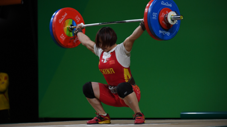 2023 POWERLIFTING TIPS FOR BEGINNERS, ACCORDING TO THE EXPERT
